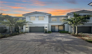 17025 SW 1st Street Pembroke Pines Florida, 33027 | Beautiful Townhouse