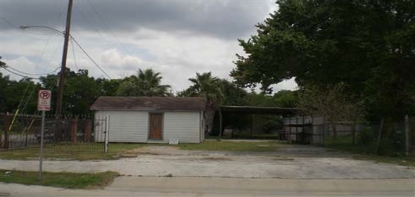7520 Fulton St Houston Texas, 77022 | CONVENIENT COMMERCIAL LOT