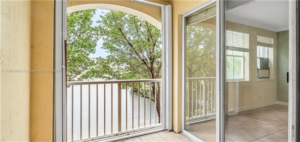 120 Jacaranda Country Club Dr # 206 Plantation Florida, 33324 | Beautiful Condo
