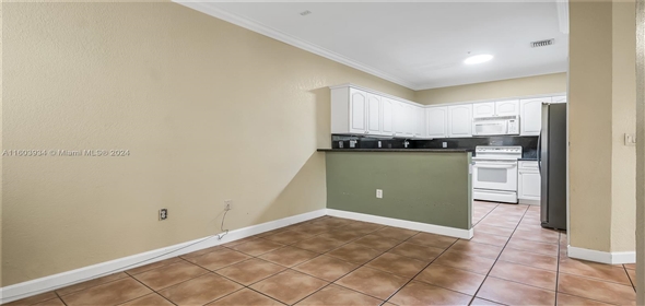 120 Jacaranda Country Club Dr # 206 Plantation Florida, 33324 | Beautiful Condo