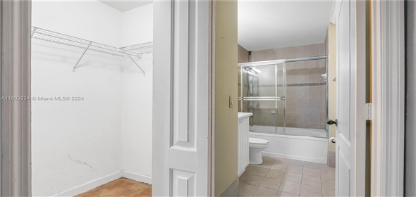 120 Jacaranda Country Club Dr # 206 Plantation Florida, 33324 | Beautiful Condo
