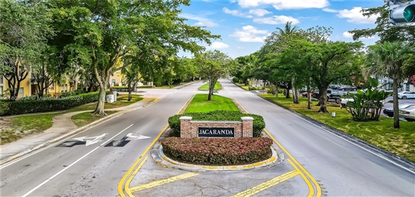 120 Jacaranda Country Club Dr # 206 Plantation Florida, 33324 | Beautiful Condo