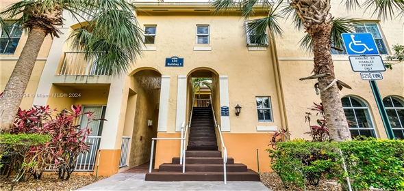 120 Jacaranda Country Club Dr # 206 Plantation Florida, 33324 | Beautiful Condo