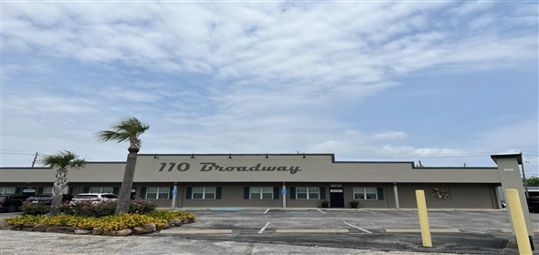 110 N Broadway St, La Porte Texas, 77571 | LA PORTE OFFICE/RETAIL COMPLEX