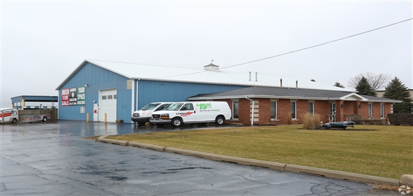 825 E North St Elburn Illinois, 60119 | Beautiful Commercial property