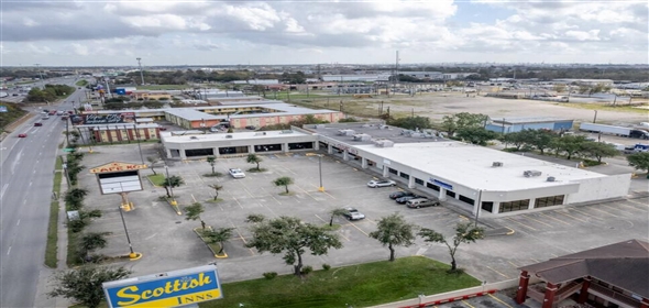 12740 East Fwy Houston Texas, 77015 | Normandy Woods Plaza Shopping Center
