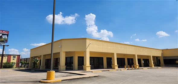 12740 East Fwy Houston Texas, 77015 | Normandy Woods Plaza Shopping Center