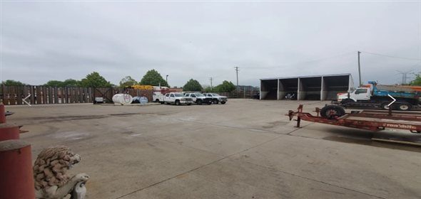 555 Exchange Ct Wheeling Illinois, 60090 | Contractor Building and Storage Yard Zoned