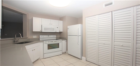 3461 NW 44th St # 104 Fort Lauderdale Florida, 33309 | Beautiful Condo