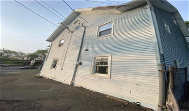 501 Blatchley Avenue Hamden Connecticut, 06511 | Great 4 Unit Value in the charming Fair Haven Neighborhood