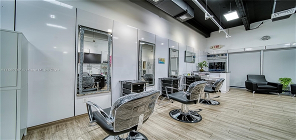 Fontainebleau Miami Florida, 33126 | Full-Service Beauty Salon