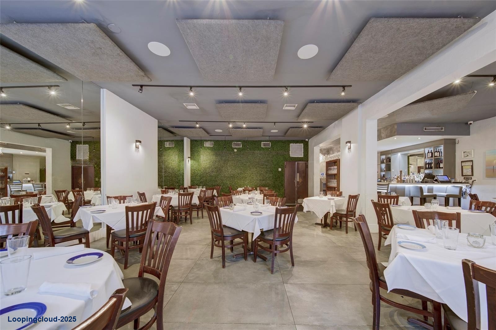 Full-Service Restaurant With Liquor License