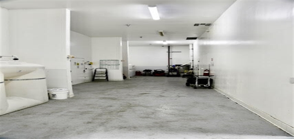 42144 8th Street East, Lancaster California, 93535 | State-of-the-Art Commercial Warehouse and Cannabis Cultivation Facility