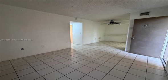 500 NW 114th Ave # 201 Doral Florida, 33172 | Beautiful Condo