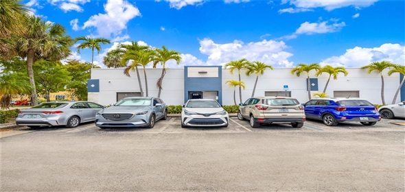 8125 NW 33rd St # 8125 Doral Florida, 33122 | Beautiful Commercial property