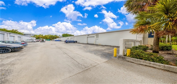 8125 NW 33rd St # 8125 Doral Florida, 33122 | Beautiful Commercial property