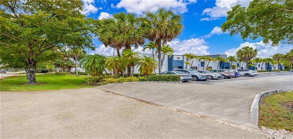 8125 NW 33rd St # 8125 Doral Florida, 33122 | Beautiful Commercial property