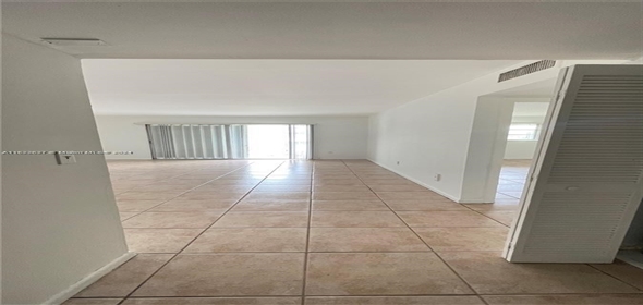 15205 NE 6th # D303 Miami Florida, 33162 | Beautiful Condo