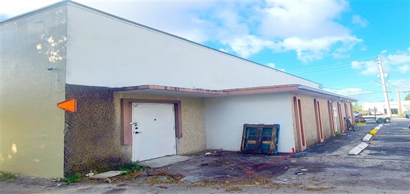 1800 SW 7th Ave Pompano Beach Florida, 33060 | Exceptional Warehouse