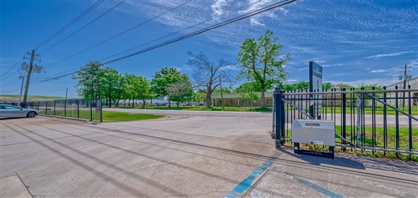 9031 Ley Rd, Houston Texas, 77078 | Splendid Industrial Building