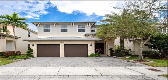 10413 NW 70 th Ln Unit #10413 Doral Florida, 33178 | Spectacular Single Family Home