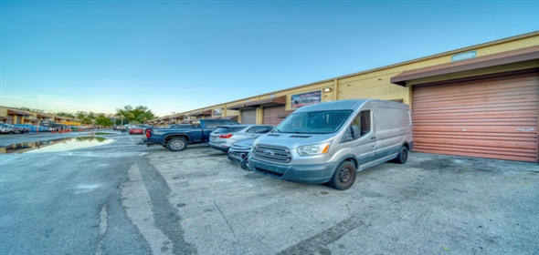 HIALEAH GARDENS Hialeah Florida, 33016 | Business Brokerage Automotive Approved Warehouse