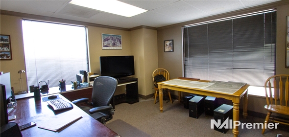 4609 S. 2300 E. Holladay Utah, 84117 | Convenient Commercial Office