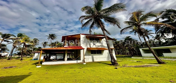 Colón Colon Colon, 03041 | Beachfront House - Casa de Playa en Colón