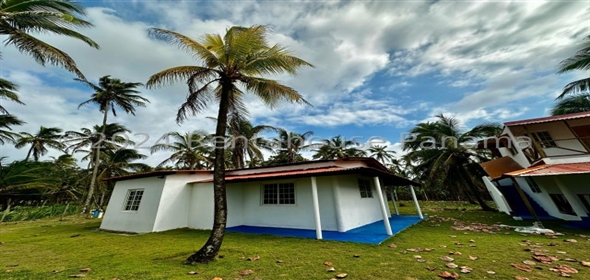 Colón Colon Colon, 03041 | Beachfront House - Casa de Playa en Colón