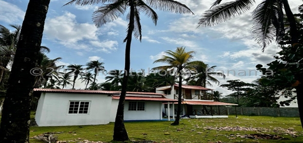 Colón Colon Colon, 03041 | Beachfront House - Casa de Playa en Colón