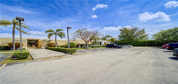 8950 SW 152nd St Suite V Palmetto Bay Florida, 33157 | Beautiful Commercial property