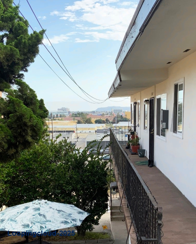 6 Unit Apartment Building