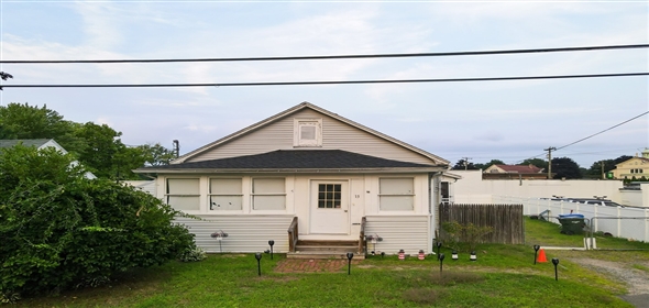 15-27 Bernard St Springfield Massachusetts, 01109 | Beautiful single family home