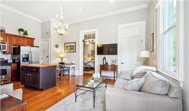 2222 Carondelet Street Unit H New Orleans Louisiana, 70130 | Beautiful Full-furnished condo