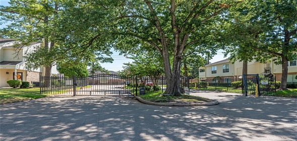 14515 Wunderlich Dr #306 Houston Texas, 77069 | Exclusive Condo for Sale