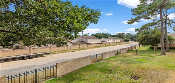 14515 Wunderlich Dr #306 Houston Texas, 77069 | Exclusive Condo for Sale