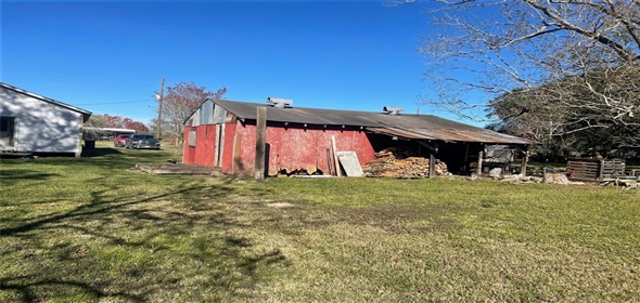 55 County Road 622a Dayton Texas, 77535 | Home with Very Strong Support