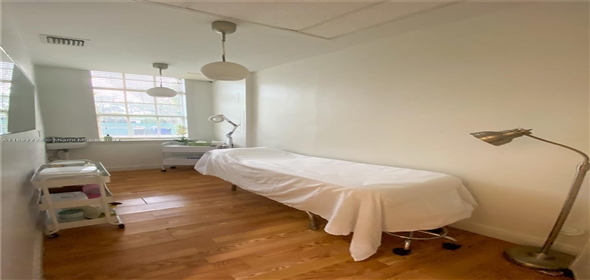 702 W 51st St # 702 MIAMI BEACH, FL 33140-2615 Miami Florida, 33140 | Retail Flex Space
