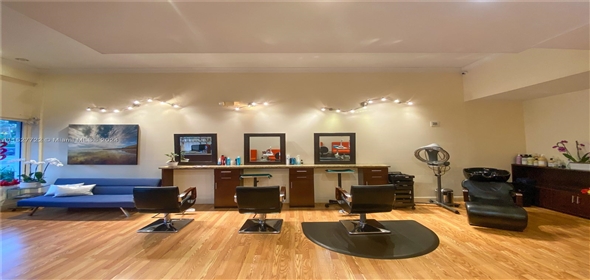 702 W 51st St # 702 MIAMI BEACH, FL 33140-2615 Miami Florida, 33140 | Retail Flex Space