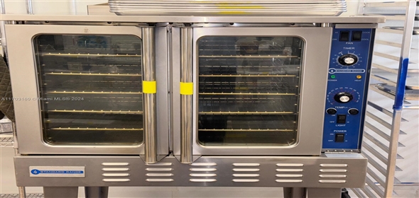 810 NE 125th St North Miami Florida, 33161 | Stunning Commercial/Industrial/Lease