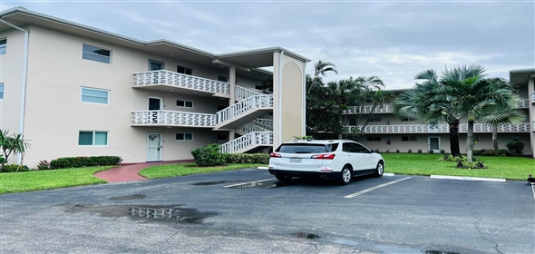2812 S Garden Drive # 202 Lake Worth Florida, 33461 | Beautiful Condo