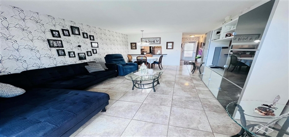 2812 S Garden Drive # 202 Lake Worth Florida, 33461 | Beautiful Condo