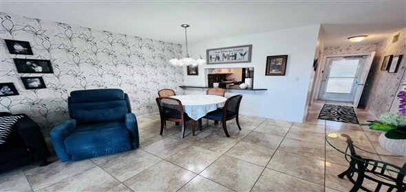 2812 S Garden Drive # 202 Lake Worth Florida, 33461 | Beautiful Condo
