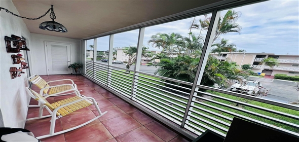 2812 S Garden Drive # 202 Lake Worth Florida, 33461 | Beautiful Condo
