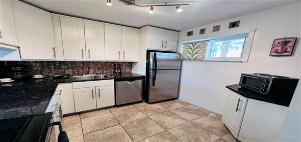2812 S Garden Drive # 202 Lake Worth Florida, 33461 | Beautiful Condo