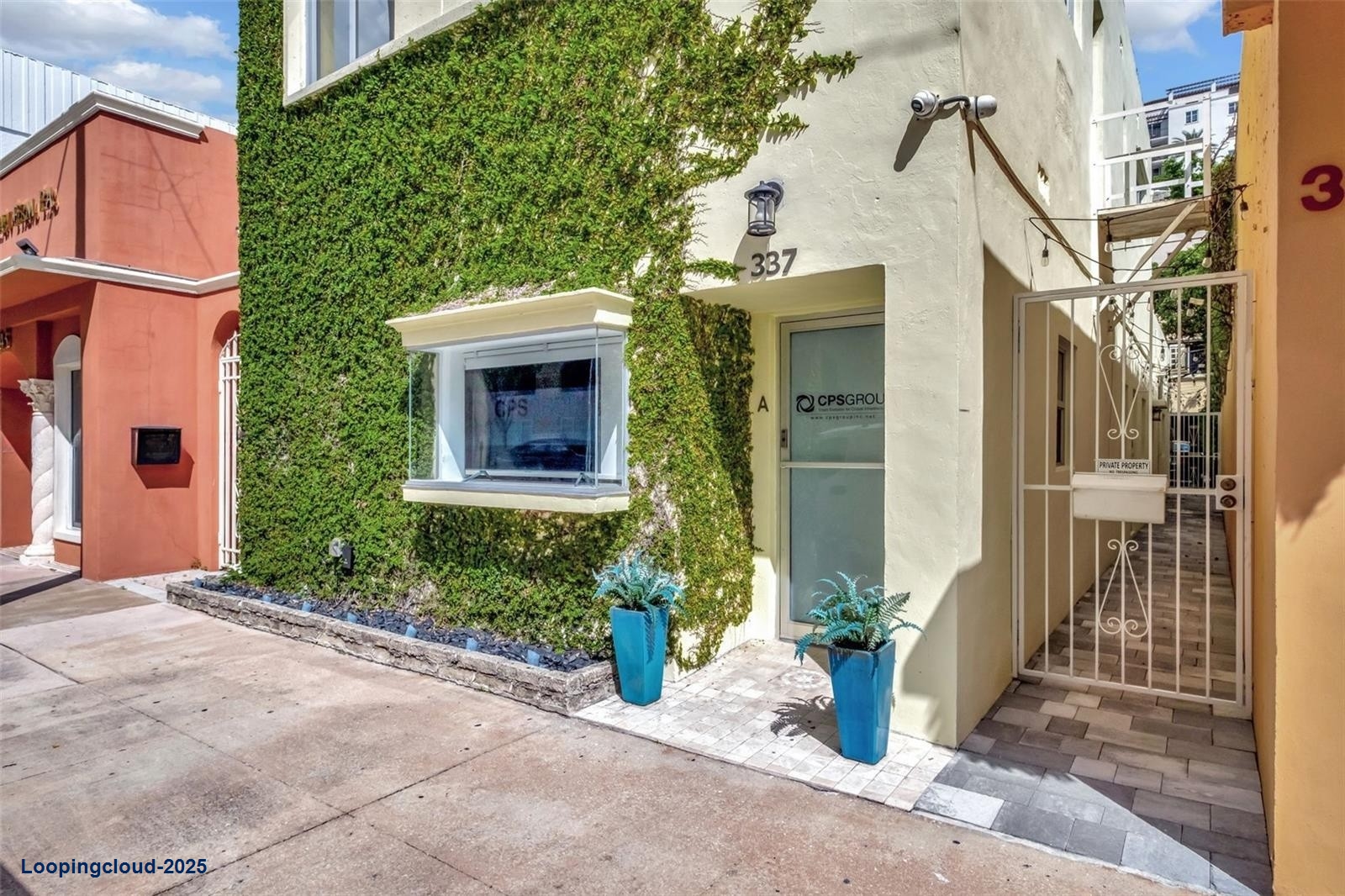 Stunning Commercial/Industrial/Lease