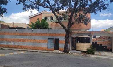 Townhouse in Res. Athenas, Furnished - Townhouse en Res Athenas, Amoblado