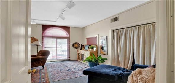 2100 Lakeshore Avenue. Oakland California, 94606 | Commercial/Sale/OfficeBuilding