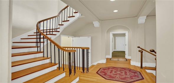 2100 Lakeshore Avenue. Oakland California, 94606 | Commercial/Sale/OfficeBuilding