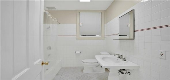 2100 Lakeshore Avenue. Oakland California, 94606 | Commercial/Sale/OfficeBuilding